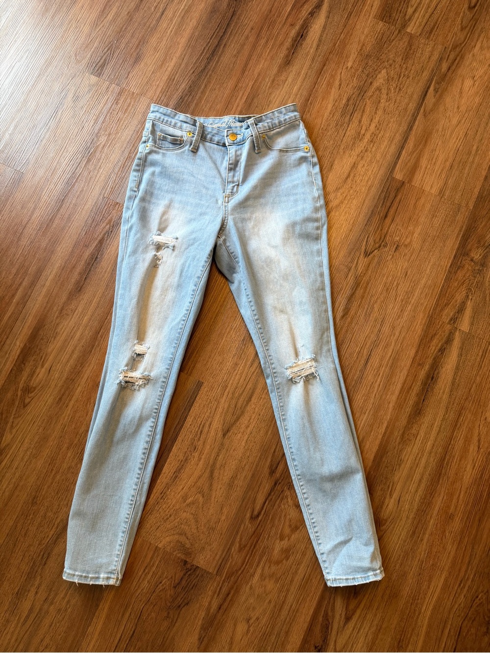 Universal Thread Light Blue Distressed Skinny Jeans Jeggings. Sz 6